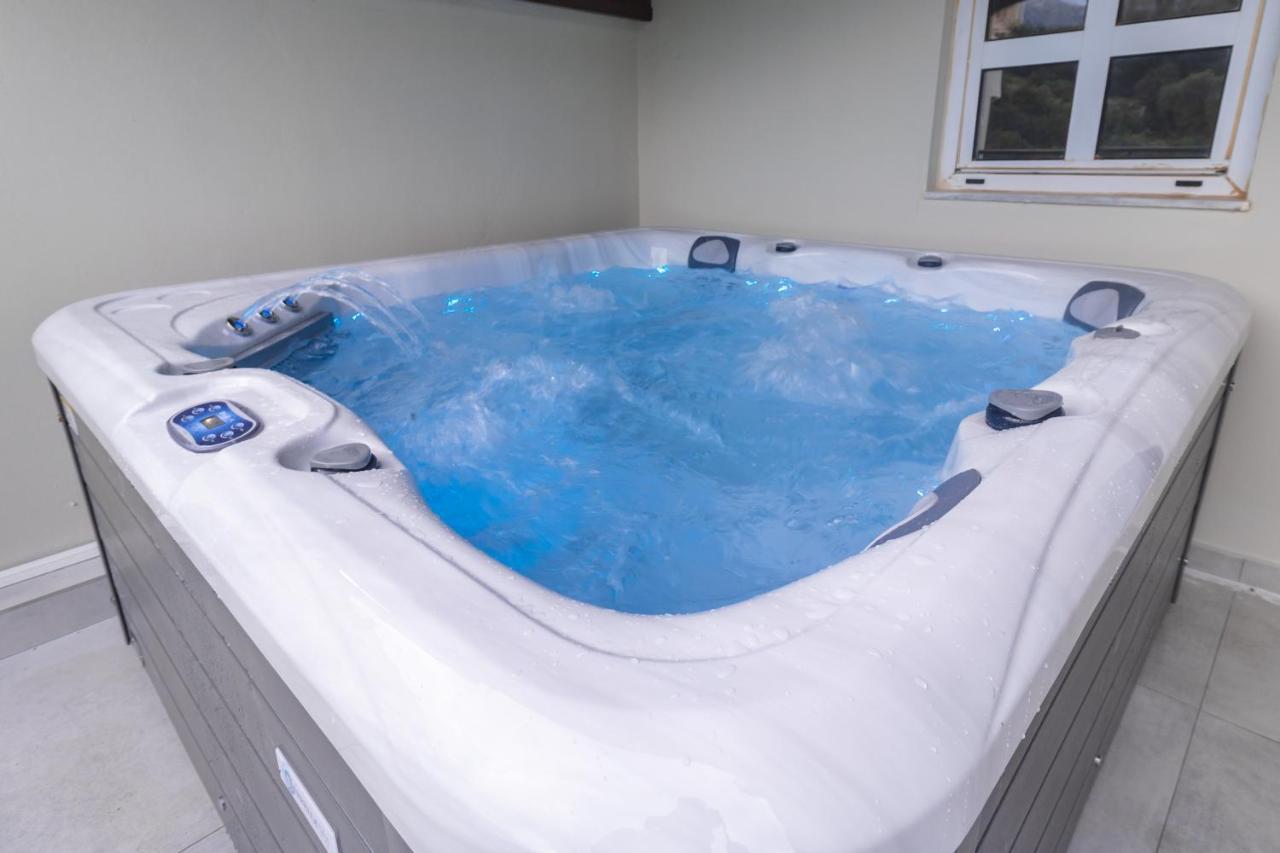 Villa Ventus, 40Sqm Private Pool & Hot Tub! Ruszoszpíti Kültér fotó